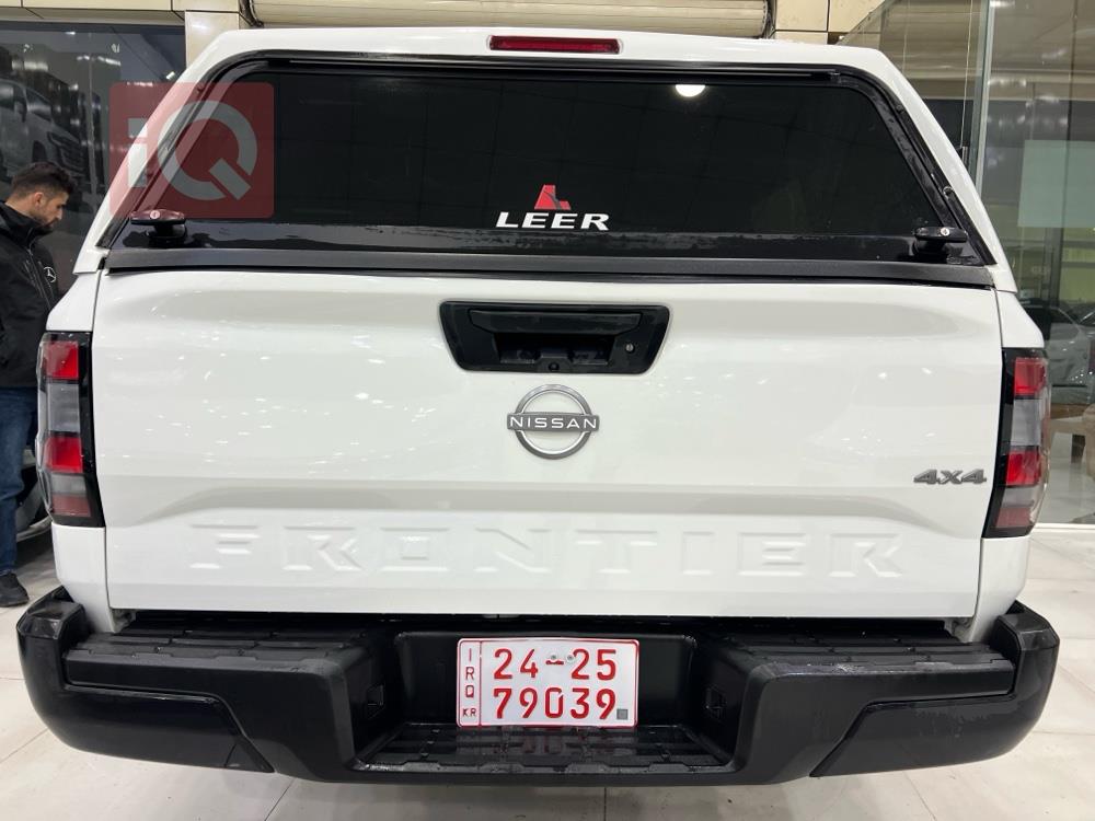 نيسان فرونتر